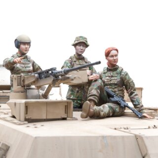 1/16 Figurenbausatz US Panzerbesatzung weiblich